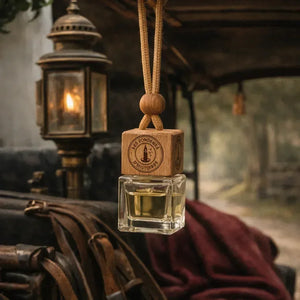 Flacon nomade suspendu, parfum pour voiture et petits espaces – Les Fondeurs d'Histoires