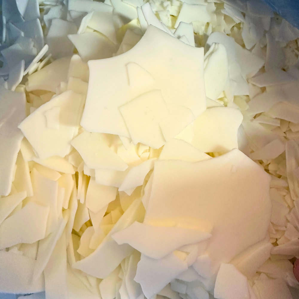 Plant-based wax used to pour the candles in the Loctudy workshop