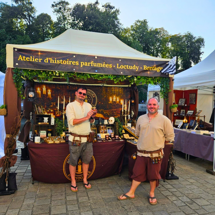Les Fondeurs d'Histoires creations, handmade scented candles and wax melts